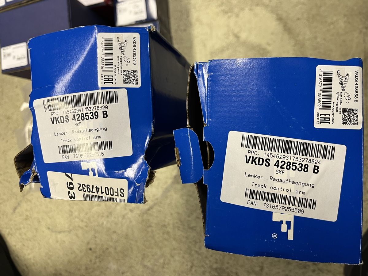 Tutti pezzi di ricambio auto: Querlenker, Lager Hinterachse BMW e53 X5 OVP neu – Nuovo e nell'imballaggio originale da Greppen venduto da Slik21 5