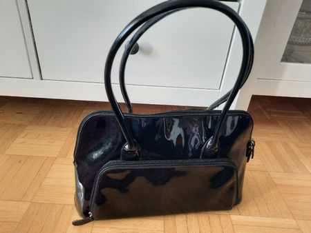 Handtasche J.J. Benson Lackoptik schwarz 