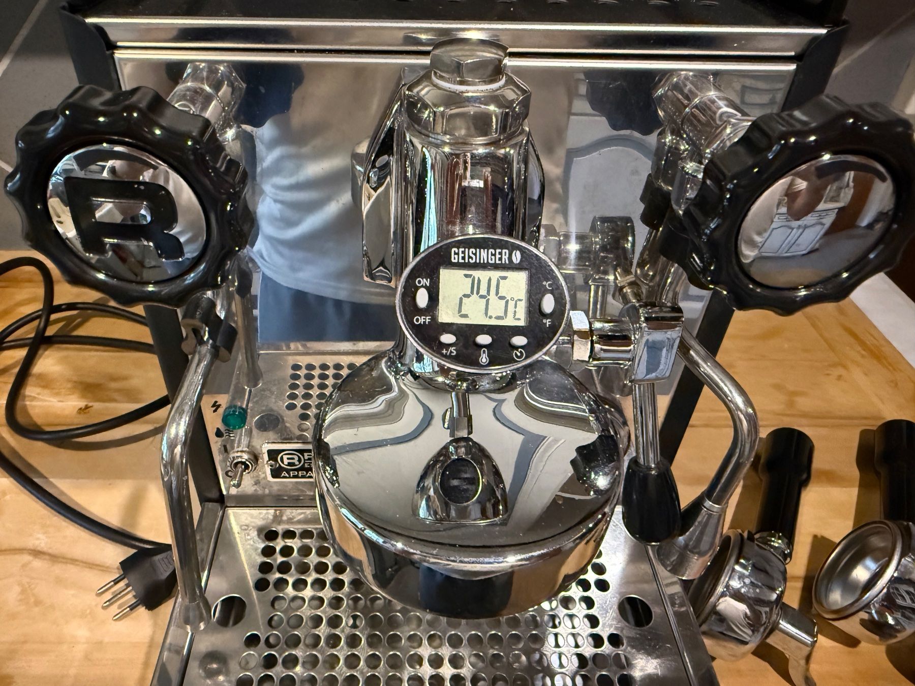 Rocket Kaffeemaschinen & Espressomaschinen: Espressomaschine Rocket Appartamento Kupfer gebraucht – Gebraucht aus Etoy von nef_j59g 3
