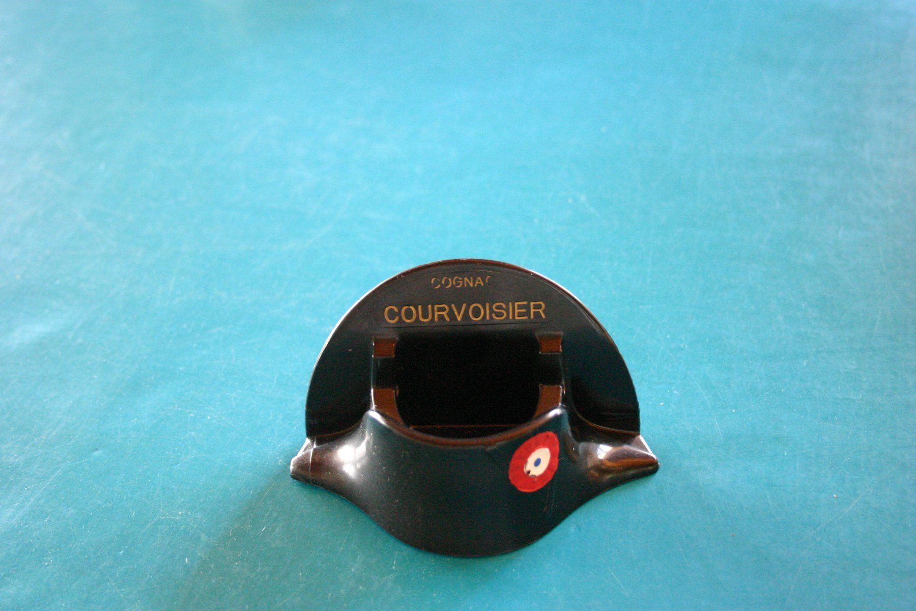 Portacenere: Courvoisier Cognac Aschenbecher – Usato da Winkel venduto da gabriele56