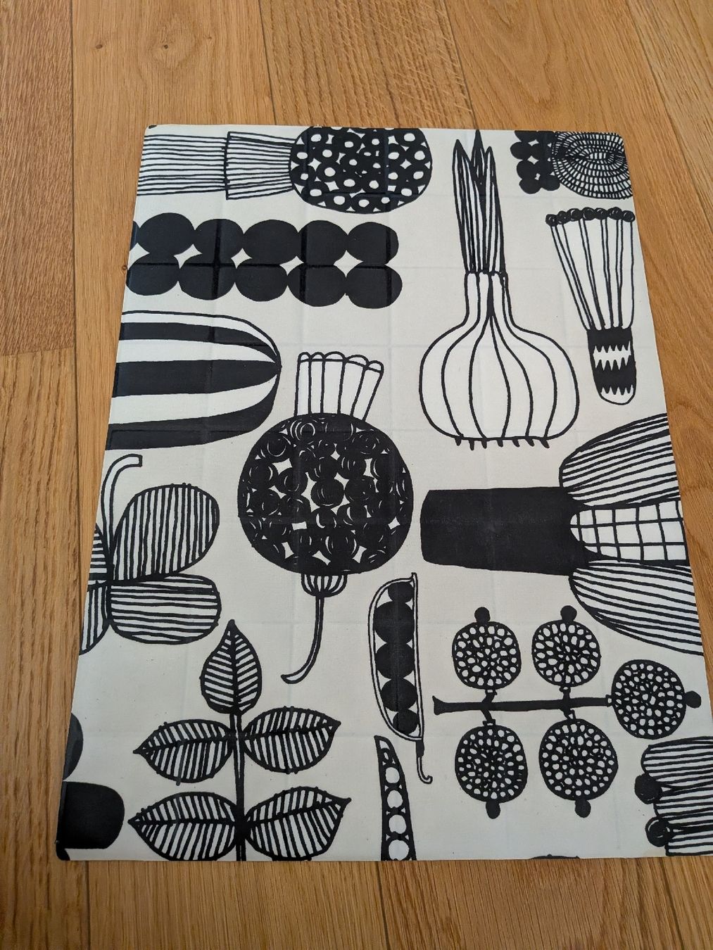 Untersetzer: Tischset Marimekko 4er Set schwarz weiss – Gebraucht aus Winterthur von Prishy 2