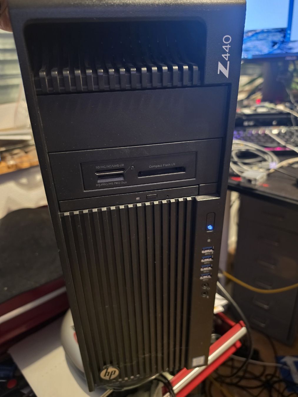 Hewlett Packard PC: HP Z440 Workstation  – Usato da Güttingen venduto da swe_bkw7
