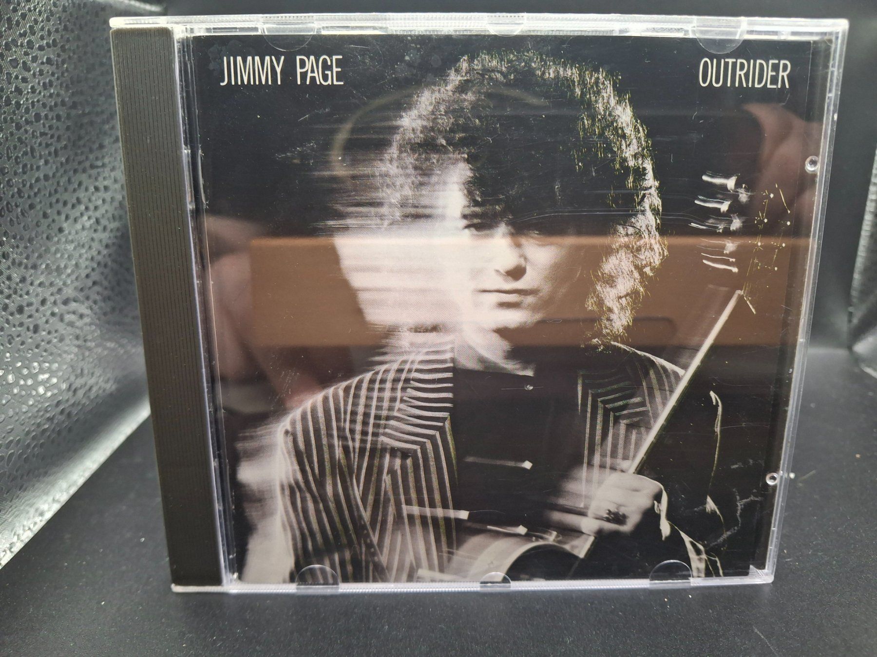 CD: Jimmy Page - Outrider – Usato da St.Gallen venduto da jalamusic