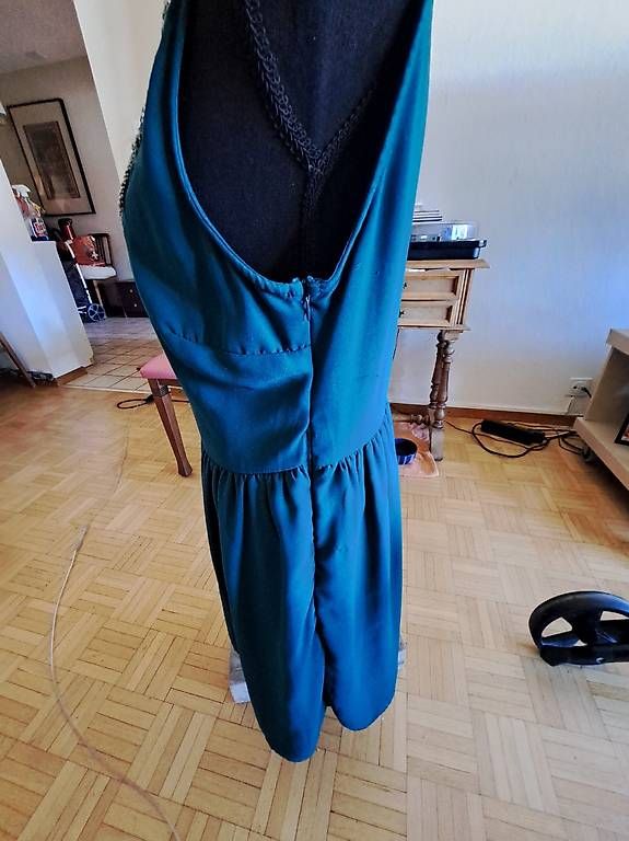 Kleider: Robe verte – Gebraucht aus La Chaux-de-Fonds von atipik 1