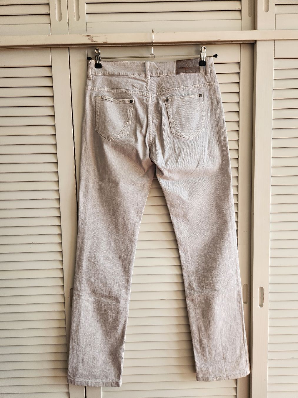 IKKS Jeans: IKKS jeans gris clair taille 28 – Gebraucht aus Lausanne von man_rw9q 2