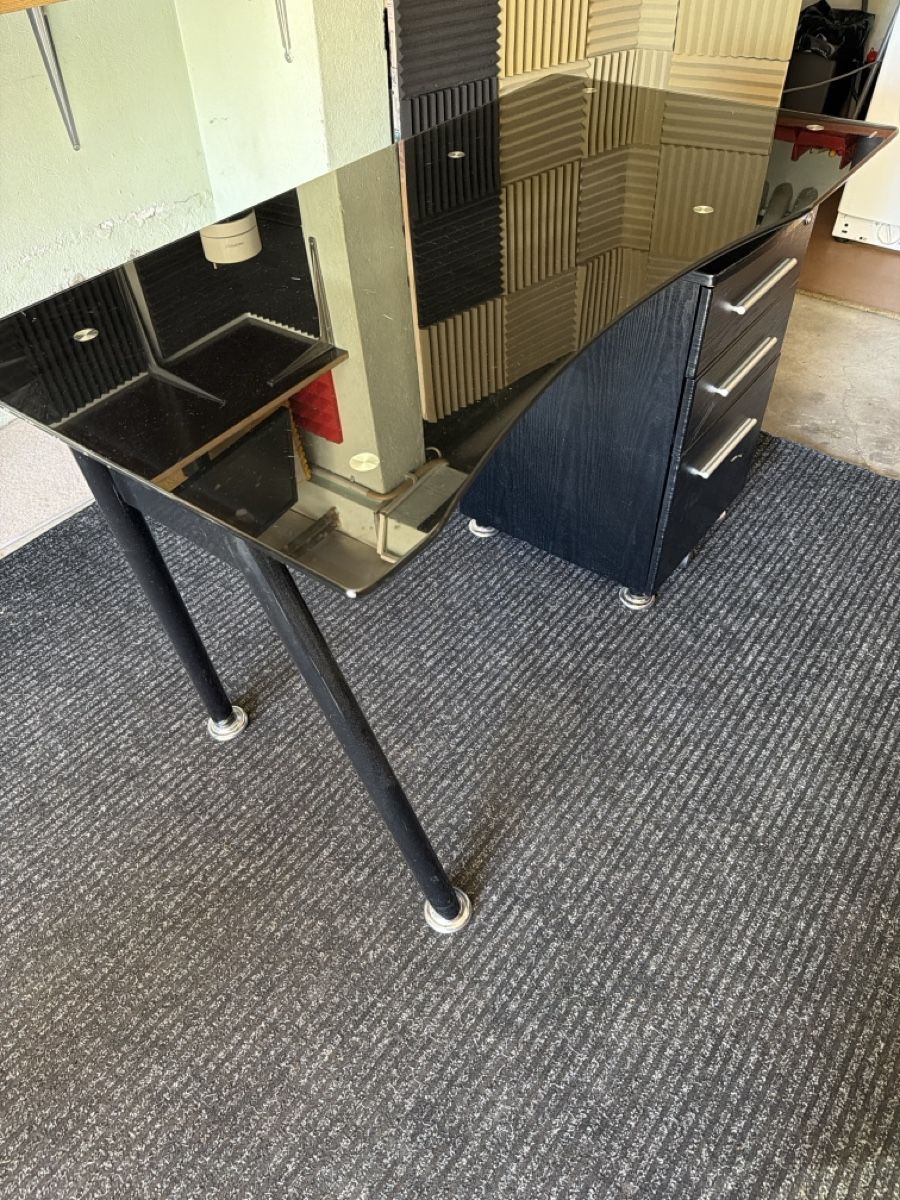 Scrivanie: Bureau  – Usato da Renens VD venduto da dan_bv8s 1