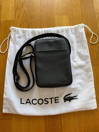 Neue Lacoste Umhängetasche / Cross Body Bag Black Noir