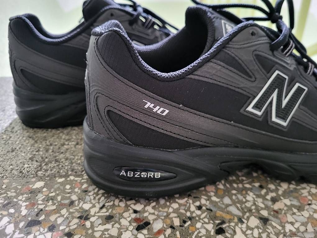 New Balance Scarpe da uomo: New Balance 740 / Grösse 44 – Nuovo (secondo la descrizione) da Bern venduto da flo_jr9t 1