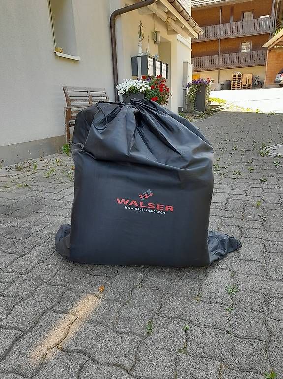Housses pour voitures: Autoabdeckung  – D'occasion à Einsiedeln par liri04