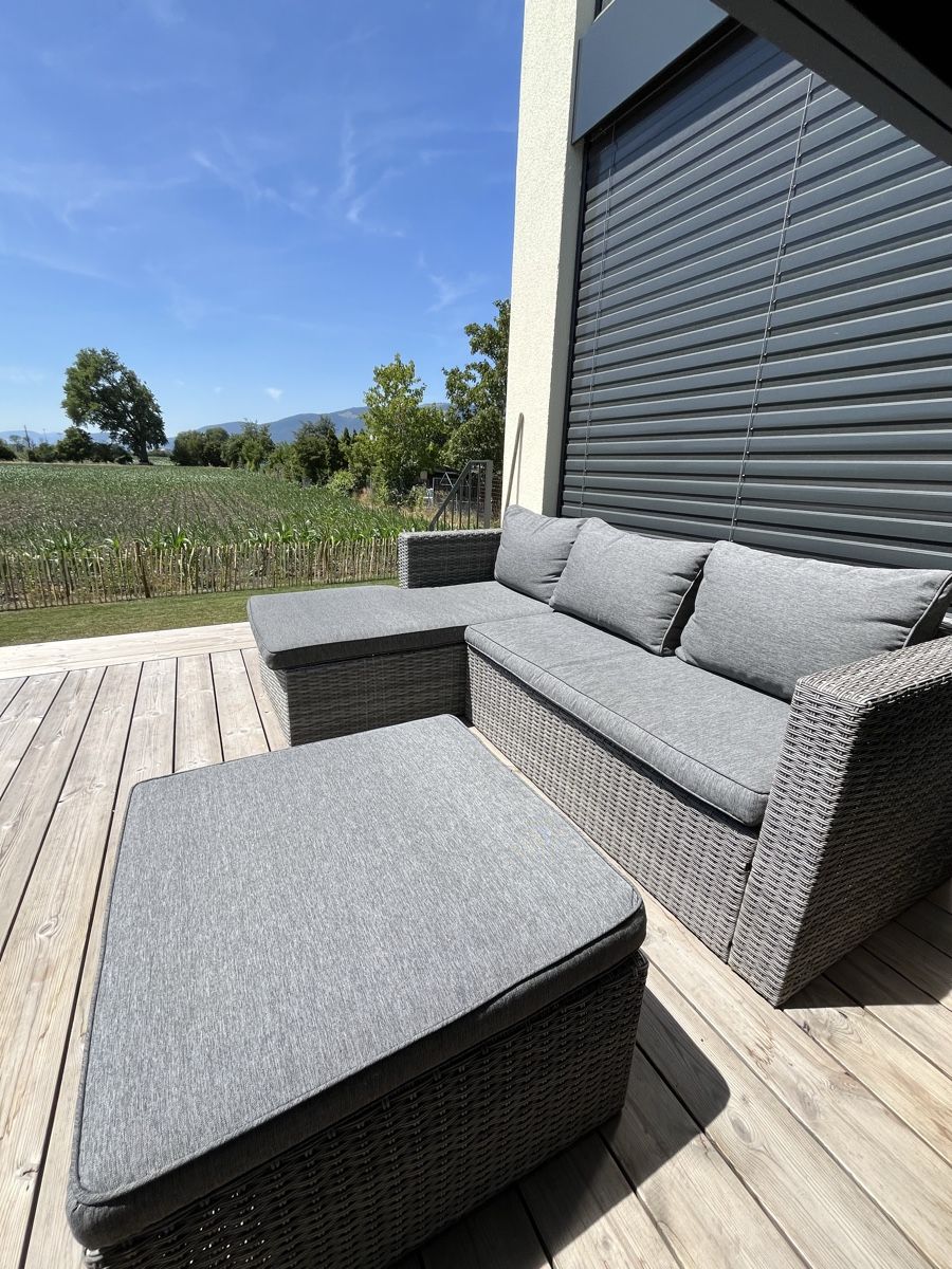 Sofas: Rattanlounge dunkelgrau – D'occasion à Solothurn par javivax 1