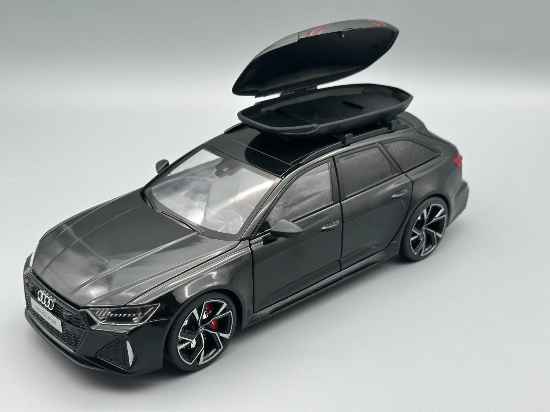 Modellini d'auto: Audi RS6 C8, Modellauto 1:18 – Nuovo (secondo la descrizione) da Schlieren venduto da Selected_Model_Cars 7