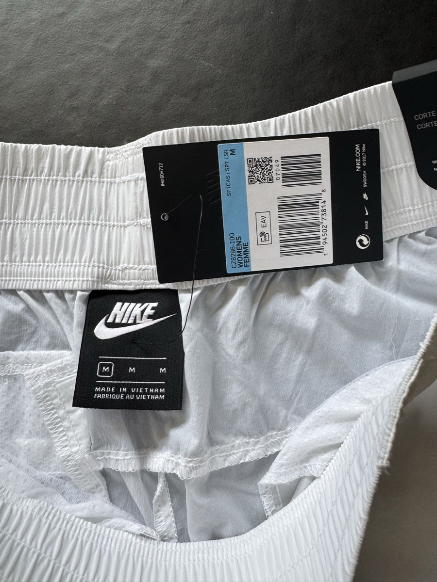 Nike Giacche: Nike Air Max Trainingsanzug Set M – Nuovo e nell'imballaggio originale da Vionnaz venduto da b_f_d_r_g 5
