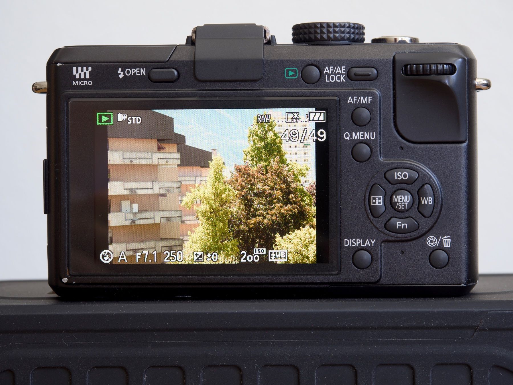 Panasonic Kamera: Panasonic Lumix DMC-GF1 – Gebraucht aus Sierre von DMDefender 1