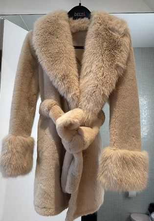 Damen Wintermantel Kunstfell beige mit Gürtel gebraucht