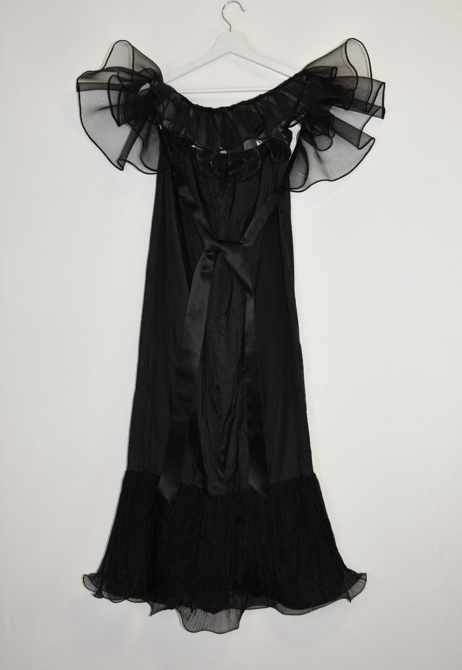 Kostüme: Fasnachtskostüm/Halloween/Tema Party/ Basteln/schwarz/Gr.42 – Gebraucht aus Wohlenschwil von ABC-Vintage
