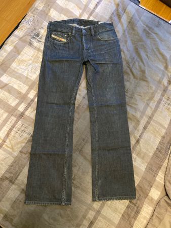 Jeans Diesel Herren dunkelblau Grösse W32 L34 guter Zustand