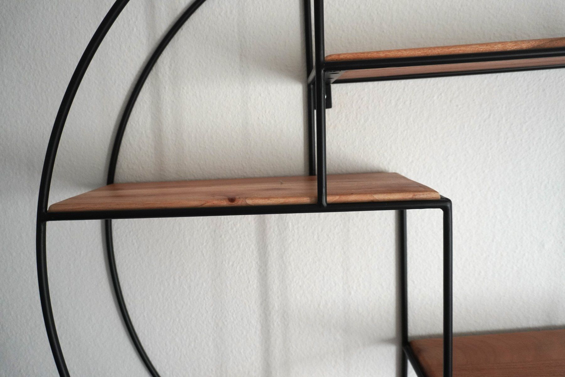 Regale: Rundes Wandregal 90/90/21 cm – Gebraucht aus Binningen von LuizaS9 3
