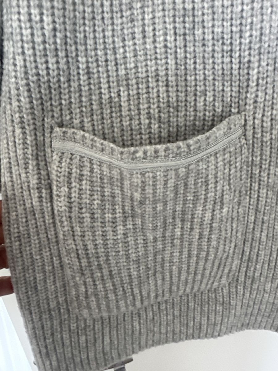 Vestes: Strickjacke  – D'occasion à Sins par kar_7rky 2