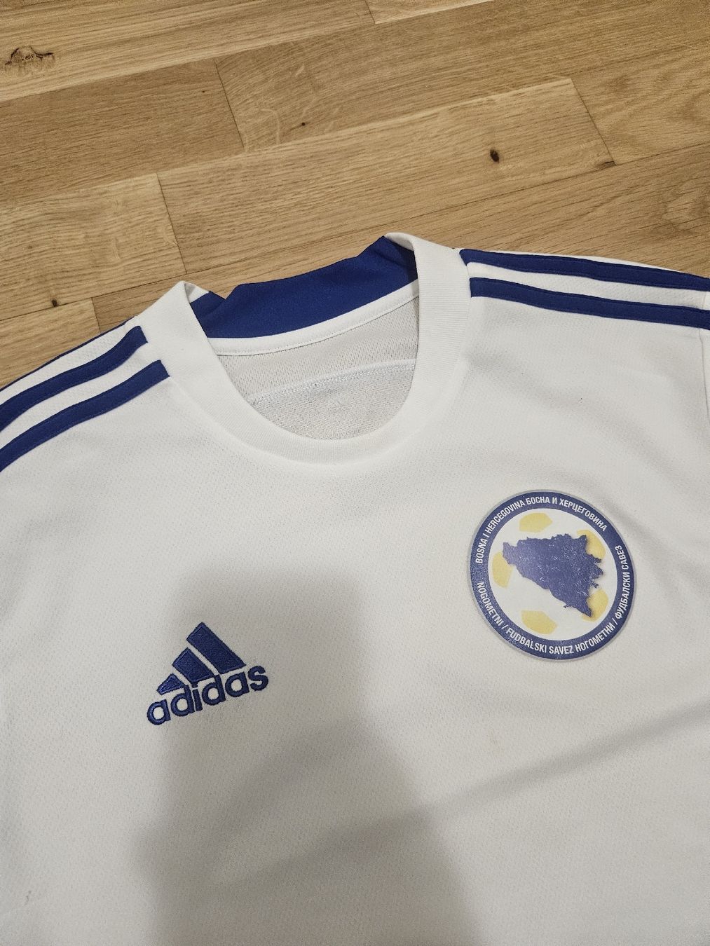 Adidas Canottiere & Pantaloni: Adidas Bosnien Trikot Gr.S – Usato da Emmenbrücke venduto da TopGato 1