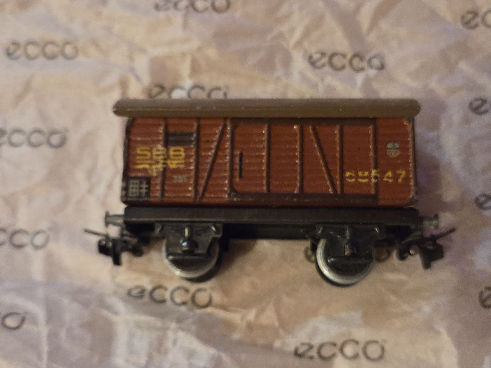 Märklin Modellini di ferrovie: Märklin 381 gedeckter Güterwagen – Usato da Illhart venduto da Markus203