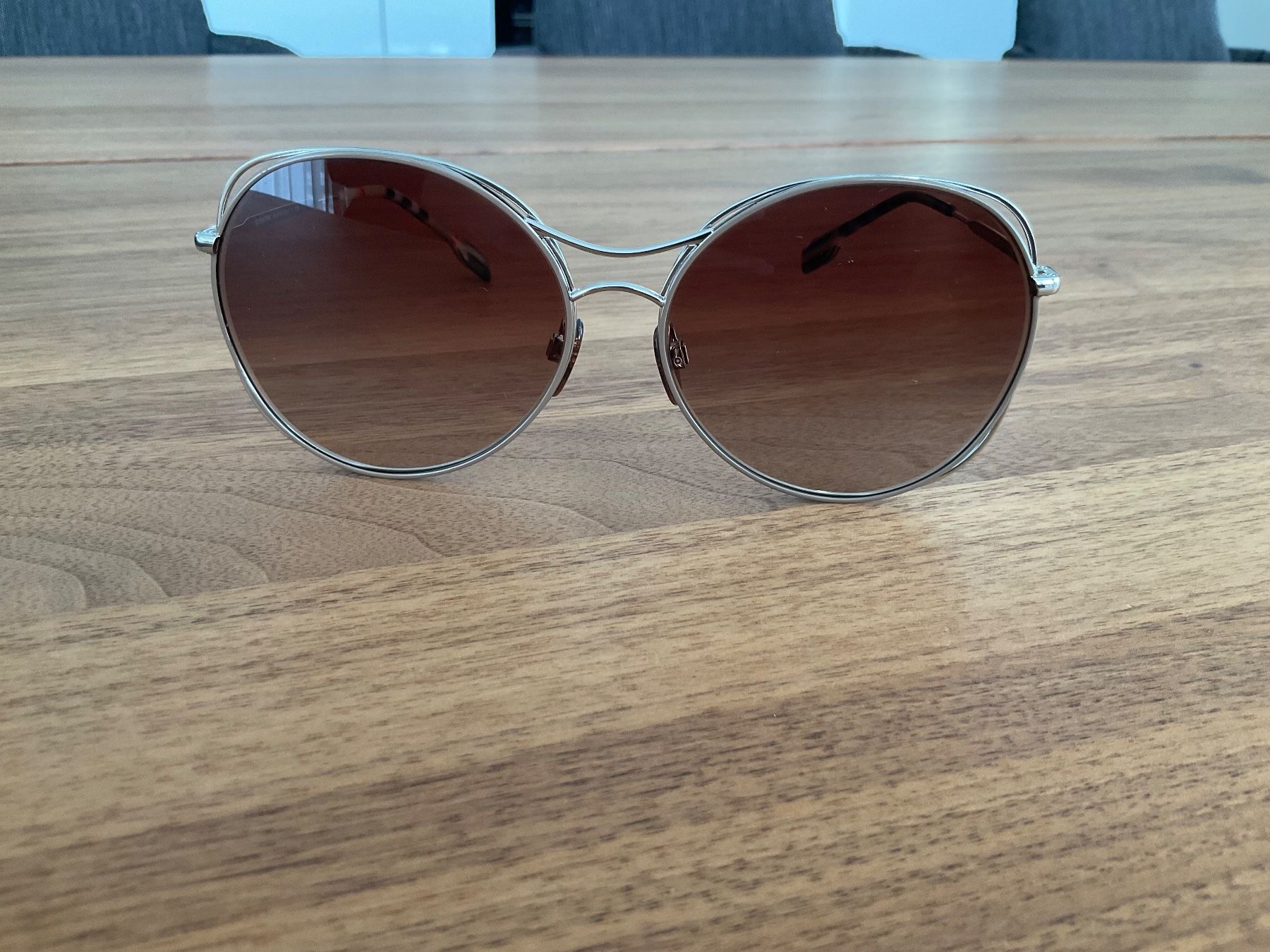 Burberry Occhiali & Lenti: Burberry Sonnenbrille – Usato da Wetzikon ZH venduto da coco8468 1