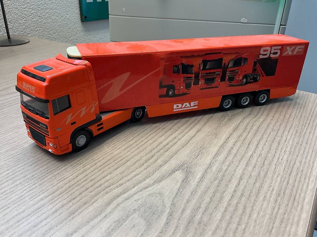 Kit di modellismo & Modellini statici: DAF Super Space Cab XF 460 – Usato da Oensingen venduto da KawasakiZ900RS