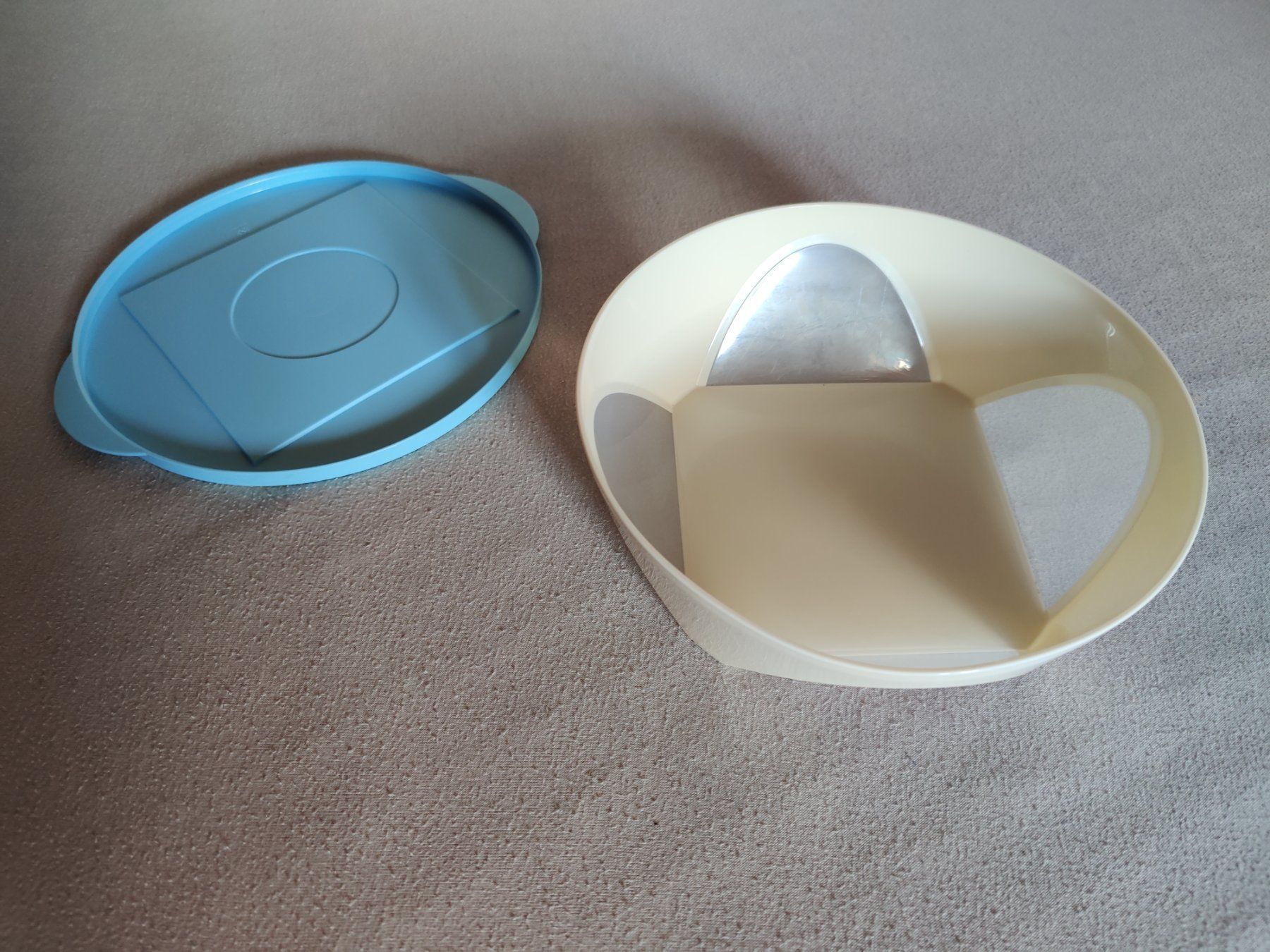 Tupperware Contenitori & Simili: Tupperware - eckige Schüssel (2.5l) – Nuovo e nell'imballaggio originale da Langnau am Albis venduto da rdenzel