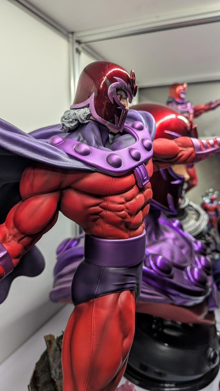 Sculture & Statue: Sideshow Magneto + Accessoires – Usato da Niederrohrdorf venduto da elwey 2
