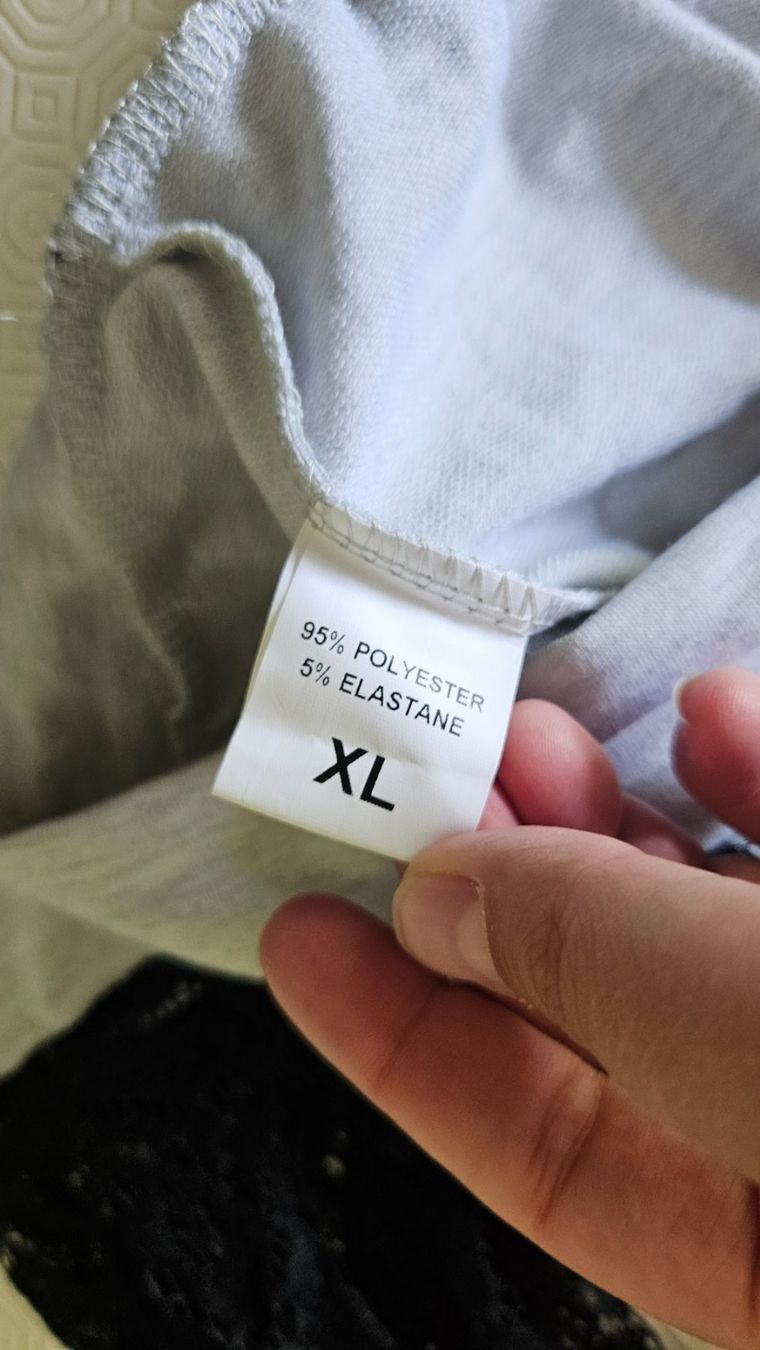 Maglioni & Felpe: Felpa con cappuccio bianconera tg.XL poliestere – Usato da Melano venduto da H-Sara 1