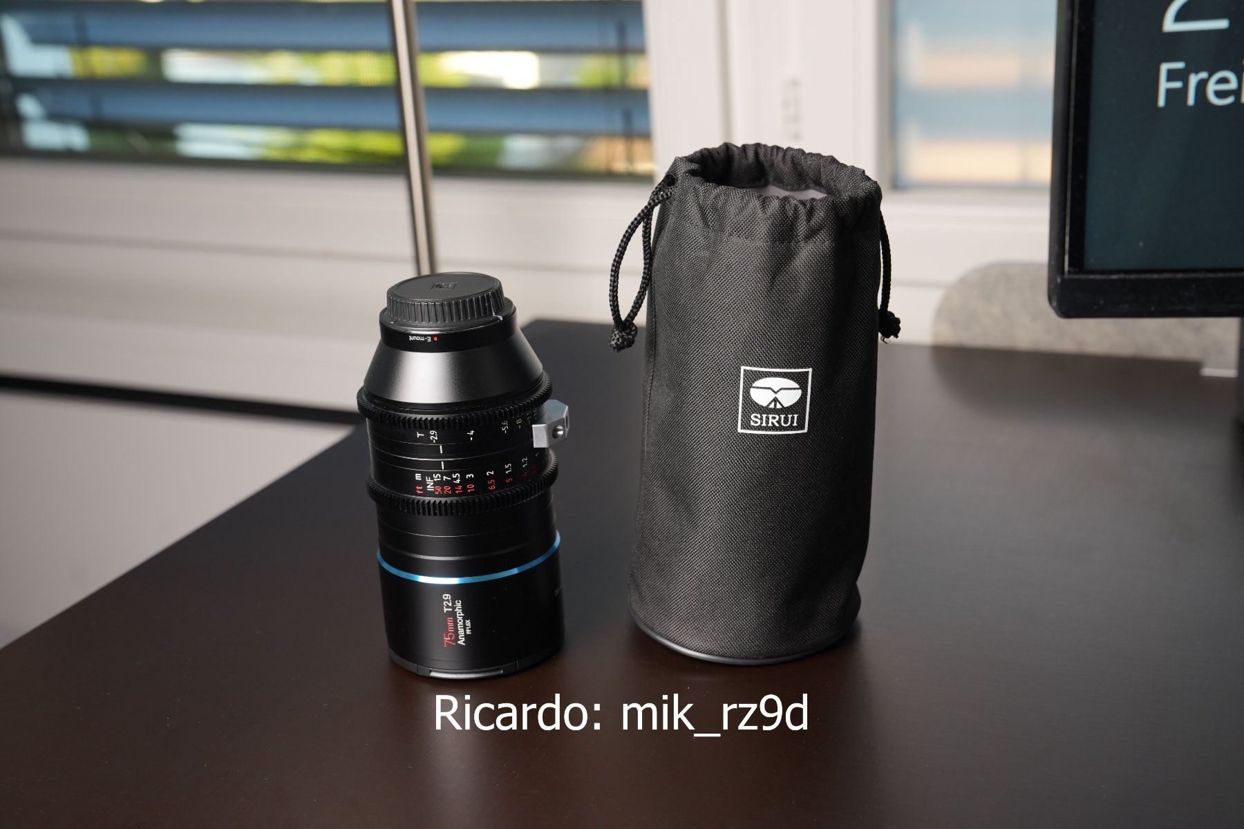 Sirui Objectifs: Sirui Venus 75mm T2.9 1.6x Vollformat Anamorphic Sony E – D'occasion à Gossau SG par mik_rz9d