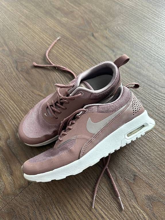 Scarpe da donna: Turnschuhe gr.36 – Usato da Alberswil venduto da Leaaa12