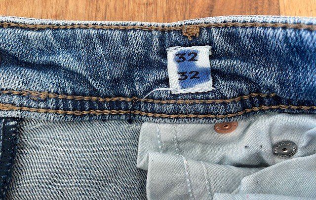 Jeans: Jeans Jack & Jones Gr. 32/32 – Usato da Schnottwil venduto da Garuso 2