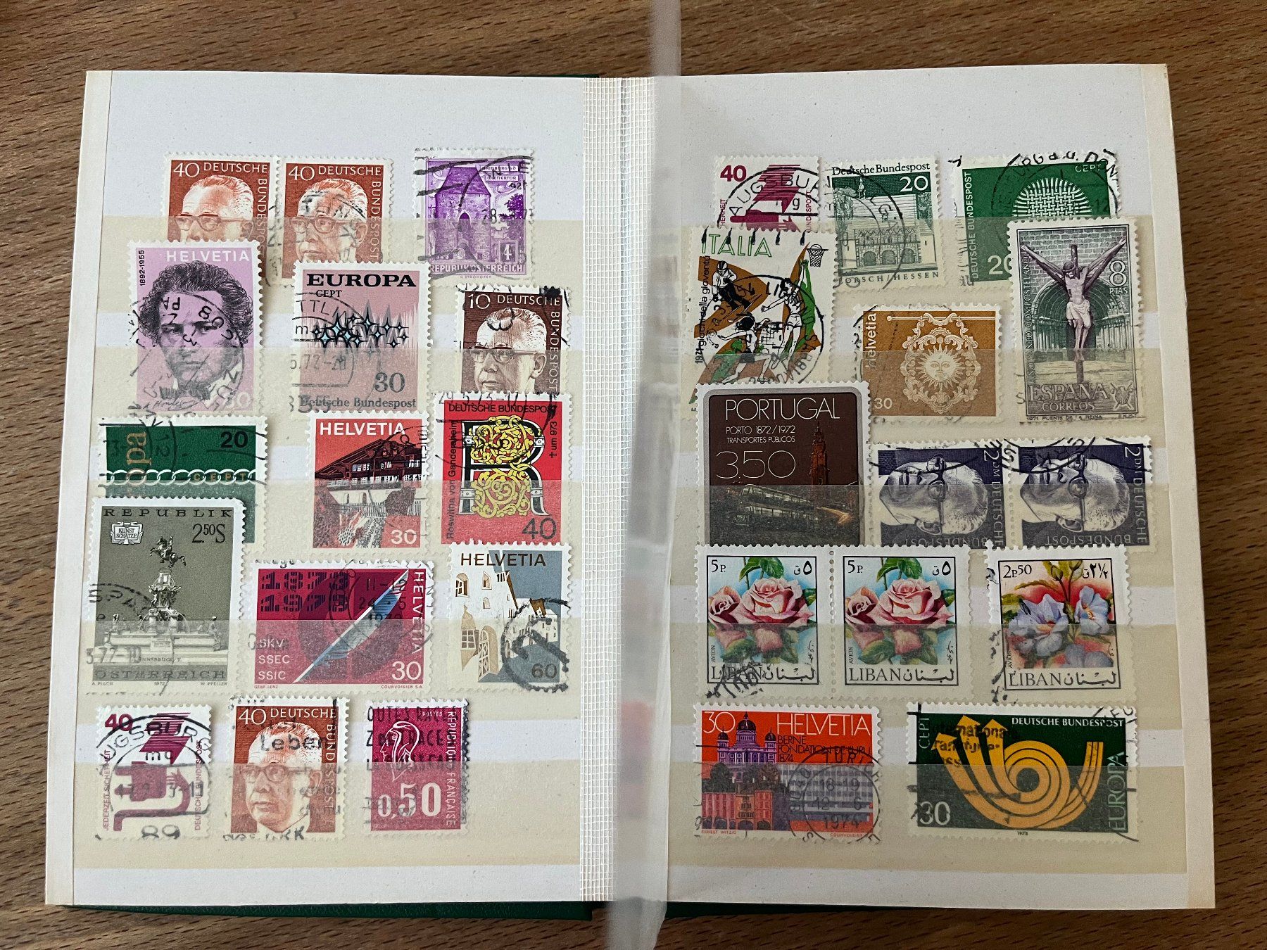 Tutti i francobolli: Briefmarkensammlung international – Usato da Zürich venduto da Nostalgia 3
