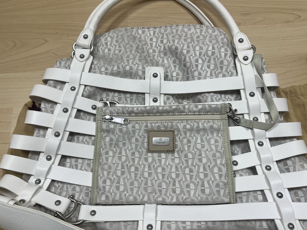 Aigner Borse da donna: Aigner grosse Tasche weiss Leder & Canvas – Usato da Illnau venduto da evelineundamelie 1