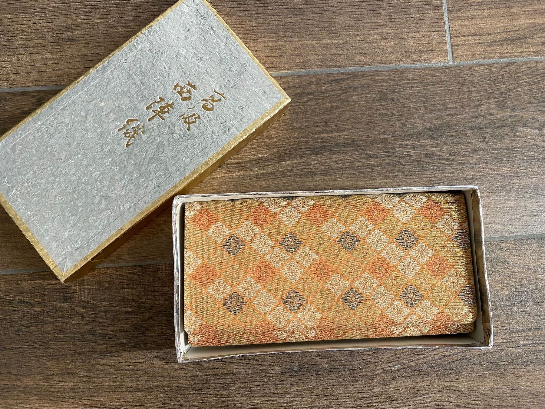 Borse da donna: Chinesische Clutch / Tasche – Usato da Pratteln venduto da a23_j2gs