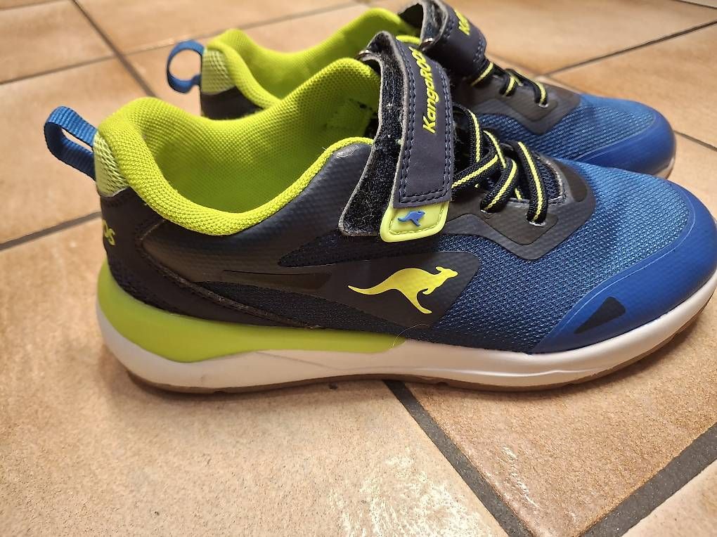 Scarpe per ragazzi: Kinderturnschuhe 34 – Usato da Eriswil venduto da swe_t72b