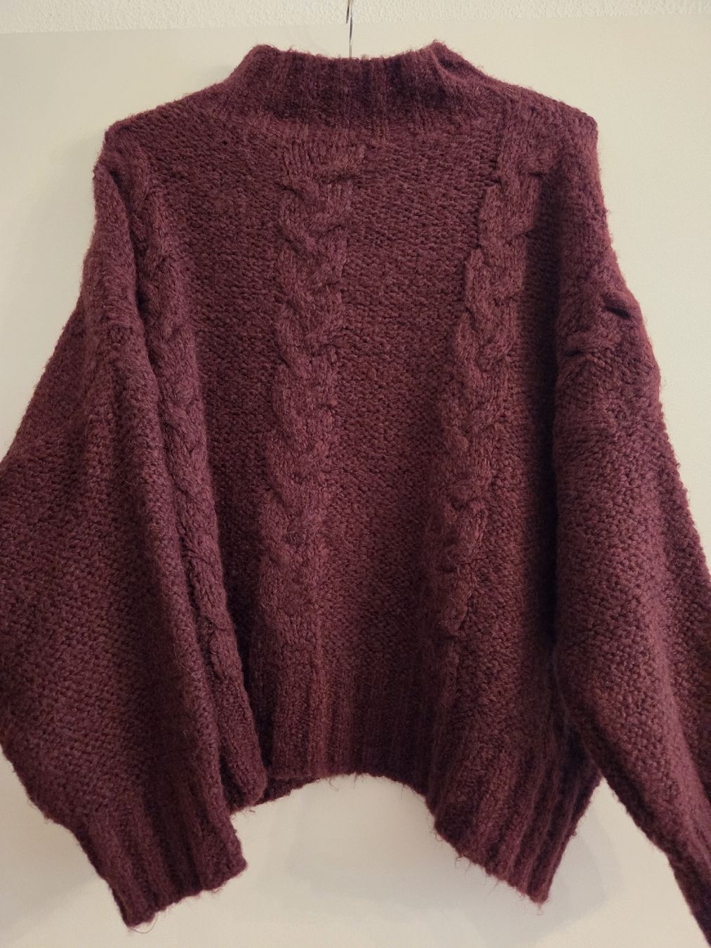 Maglioni & Felpe: Super italienischer Pulli in bordeau neu – Nuovo (secondo la descrizione) da Zürich venduto da ELISABETHA47