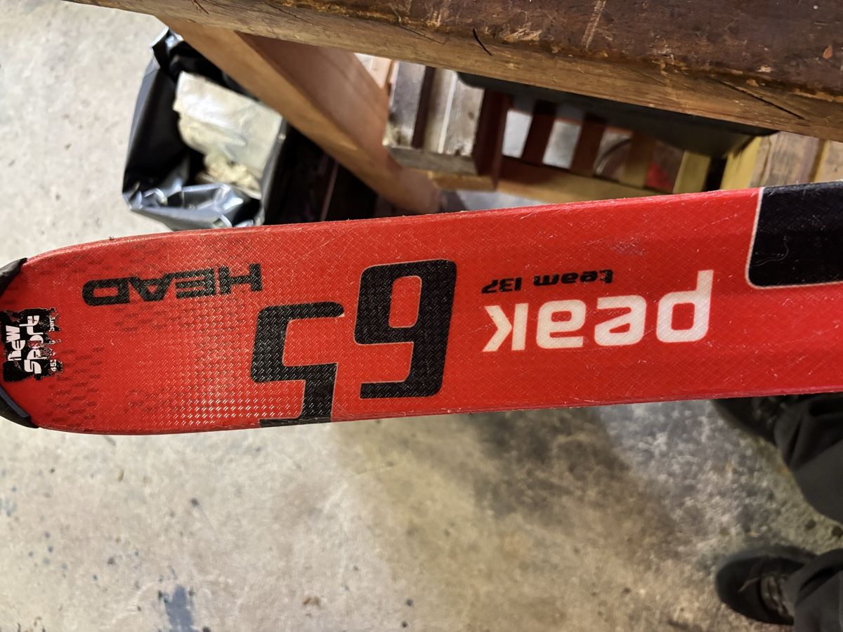 Sci: Ski Set HEAD Peak 65 Team J 137 – Usato da Hermiswil venduto da ROAM12 2