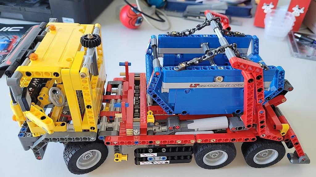 Lego Jeux de construction: Container Truck 42024 – D'occasion à Olten par Einwegparadies 2