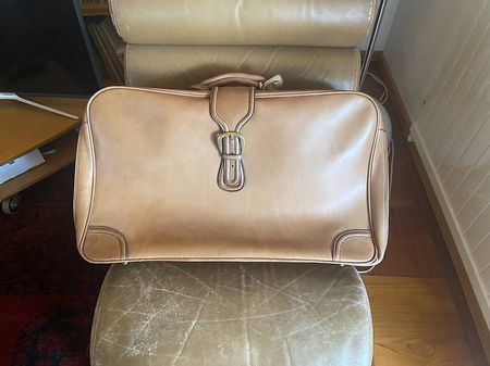 Valise vingtage en cuire véritable pour collectionneur 