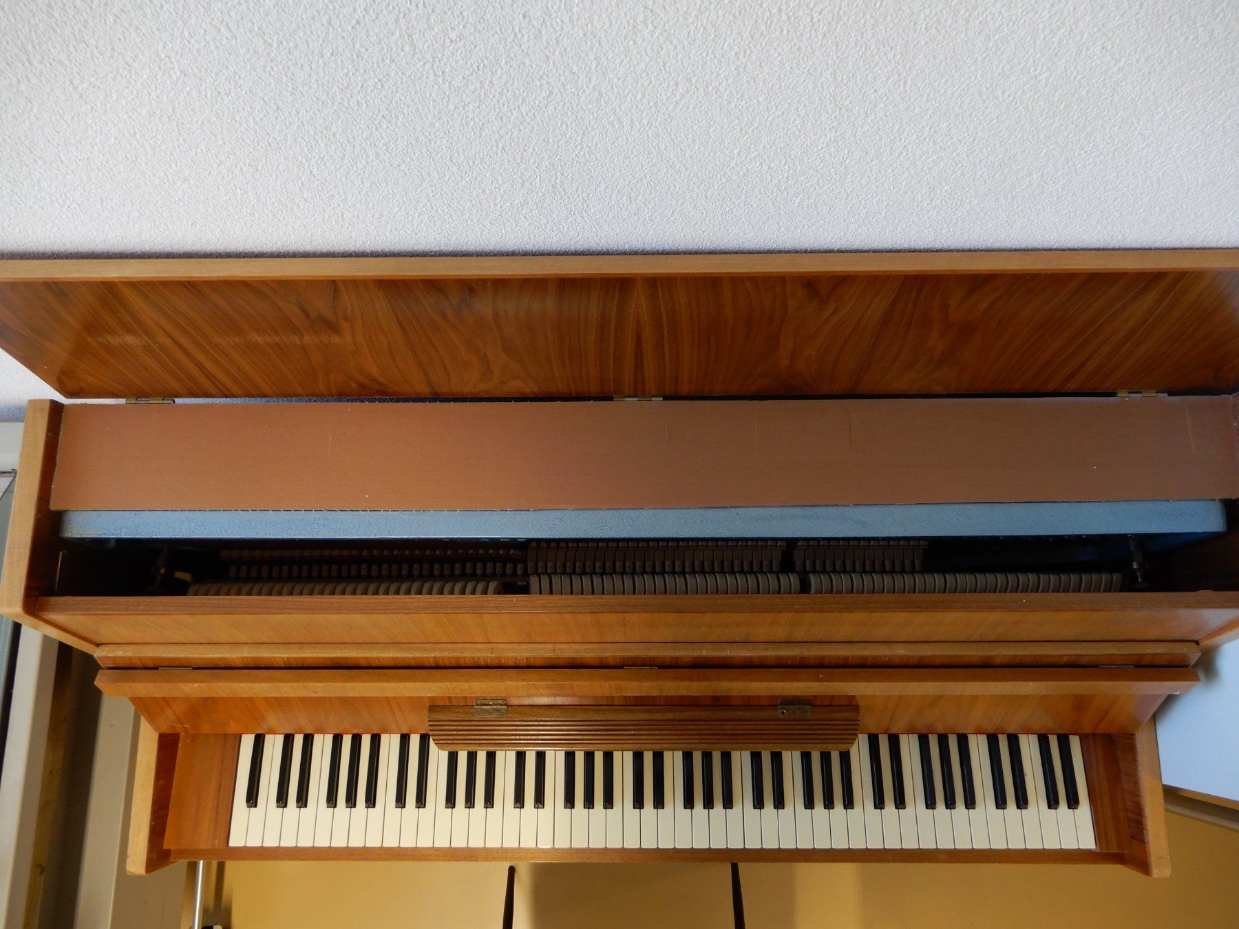 Musikinstrumente: Klavier – Gebraucht aus Sargans von Benziner 4