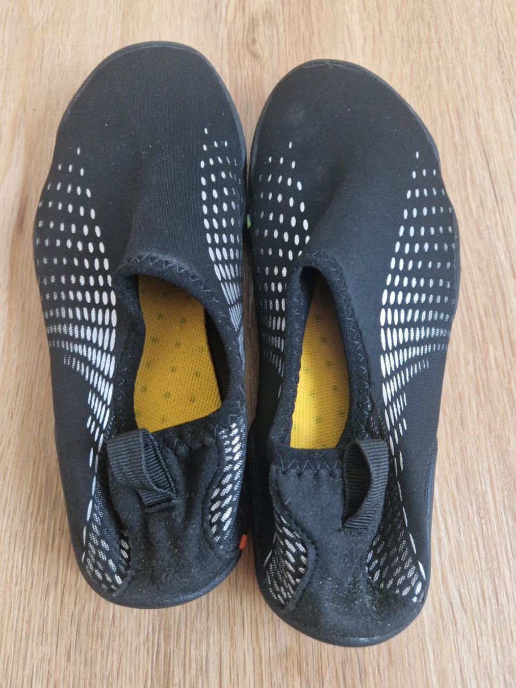 Scarpe per ragazzi: Wasserschuhe – Usato da Lotzwil venduto da DonGavallo 1