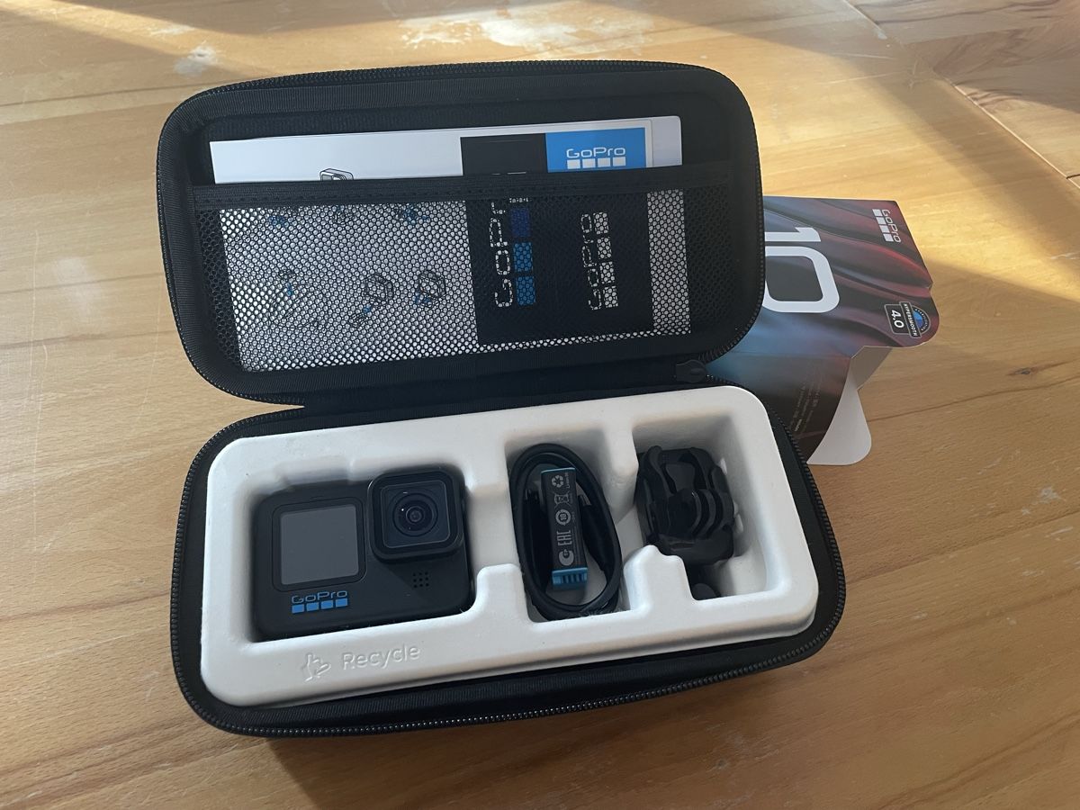 Gopro Action Cam: GoPro Hero 10 Black – Nuovo (secondo la descrizione) da Ogens venduto da ced_qn5v 3