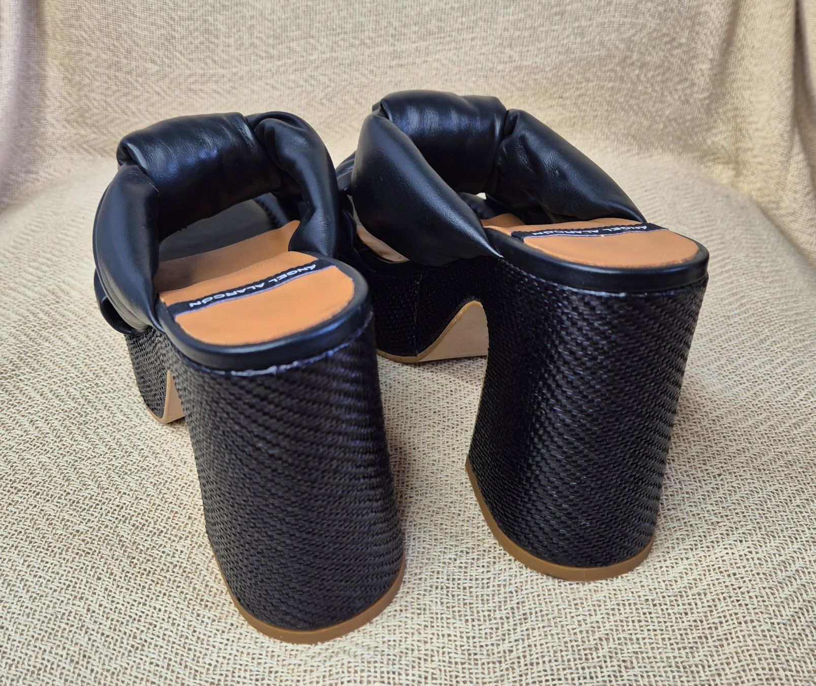 Damenschuhe: Sandalen Angel Alarcon – Neu und originalverpackt aus Leissigen von ali_k9v8 1