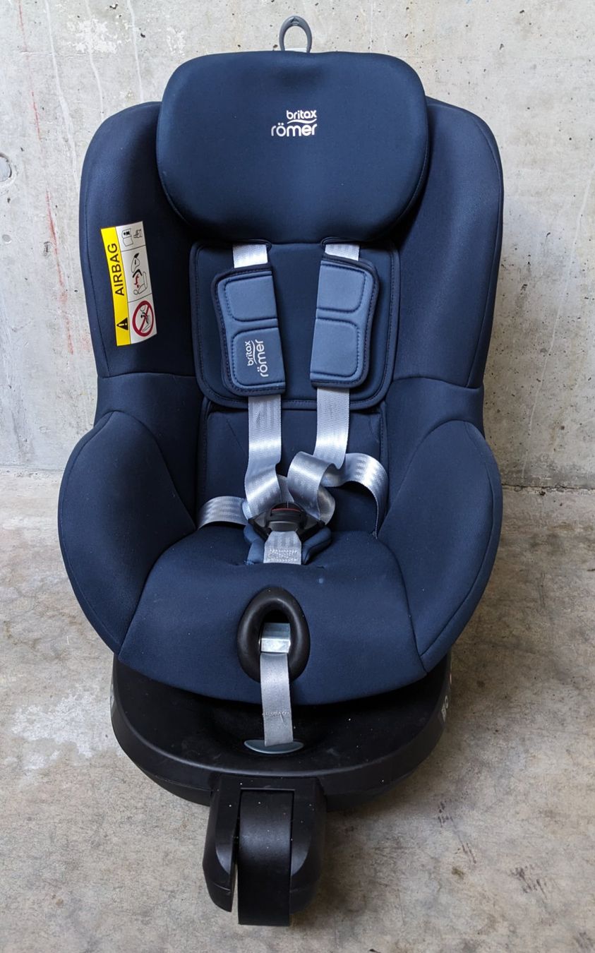 Britax Römer Sièges auto: Kindersitz Britax Römer Dualfix2 R – D'occasion à Zürich par ginsaly