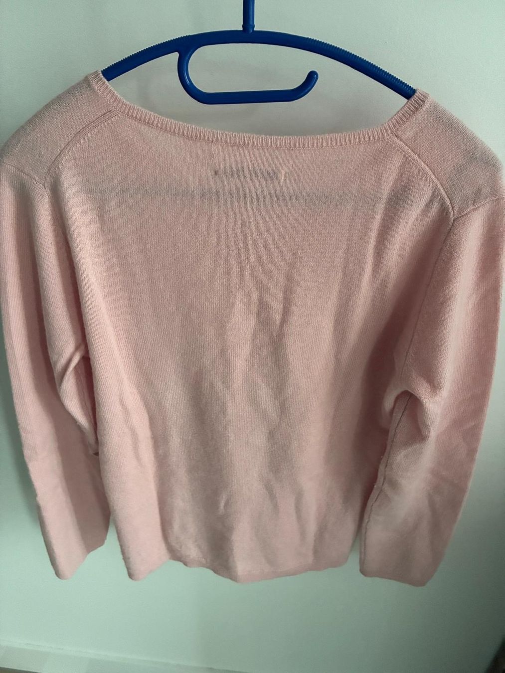 Maglioni & Felpe: cashmere Damenpulli mit V-Ausschnitt – Usato da Allenwinden venduto da oba_xb8y 2