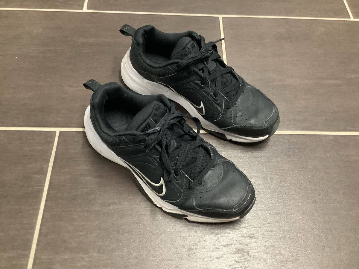 Nike Scarpe da uomo: Nike Sneakers Defy all Day Gr. 44 – Usato da Brugg AG venduto da Sweety_pie 1