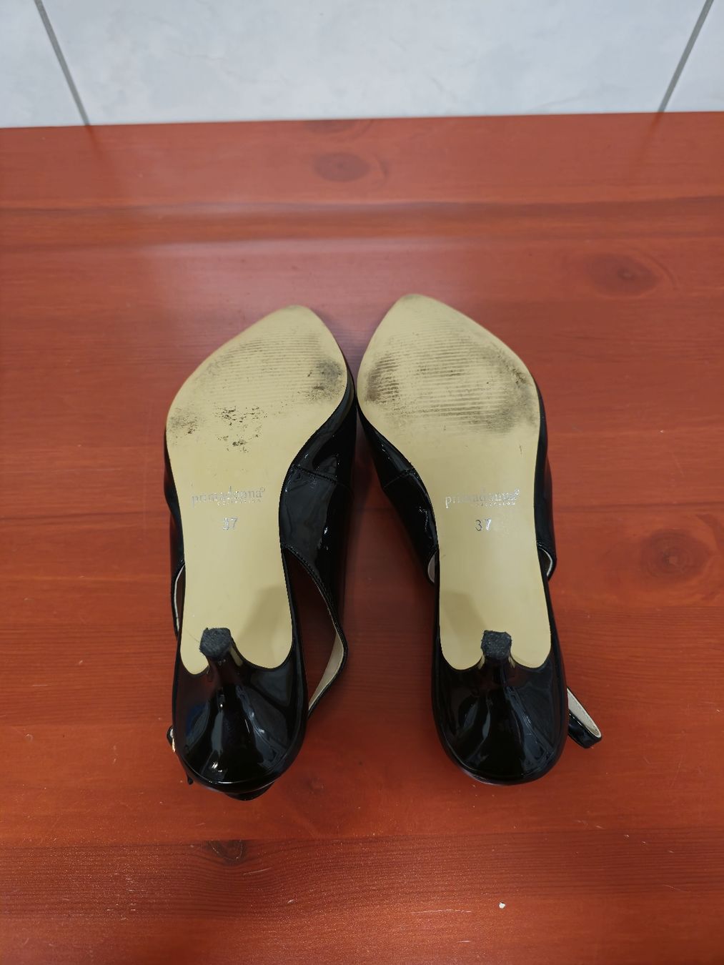Lotti di vestiti: Twin-Set mit Pumps – Nuovo (secondo la descrizione) da Schmerikon venduto da mike_96 6