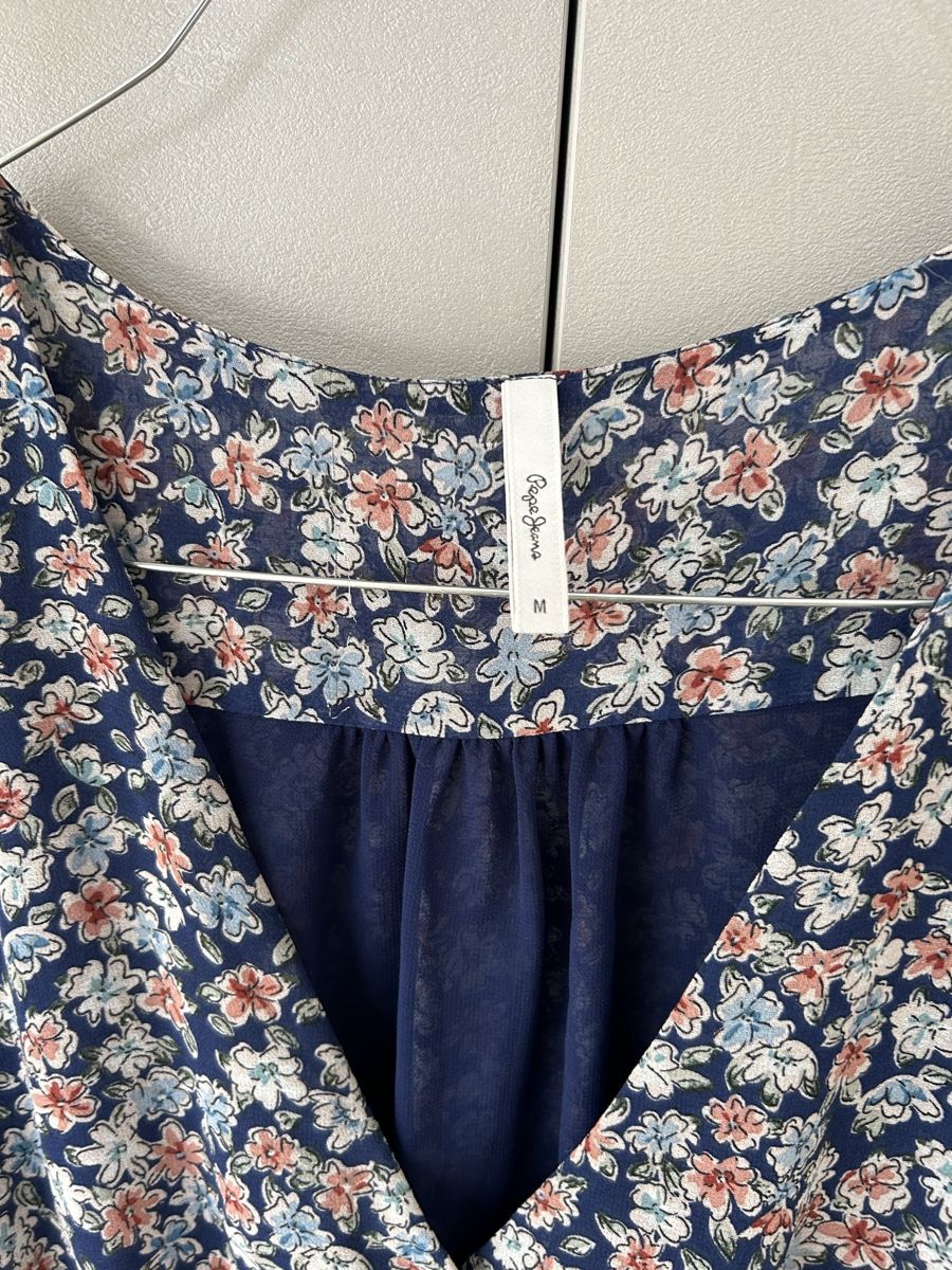 Pepe Jeans Kleider: Pepe Jeans geblümtes Sommerkleid / M – Gebraucht aus Zug von bia_v6gf 3