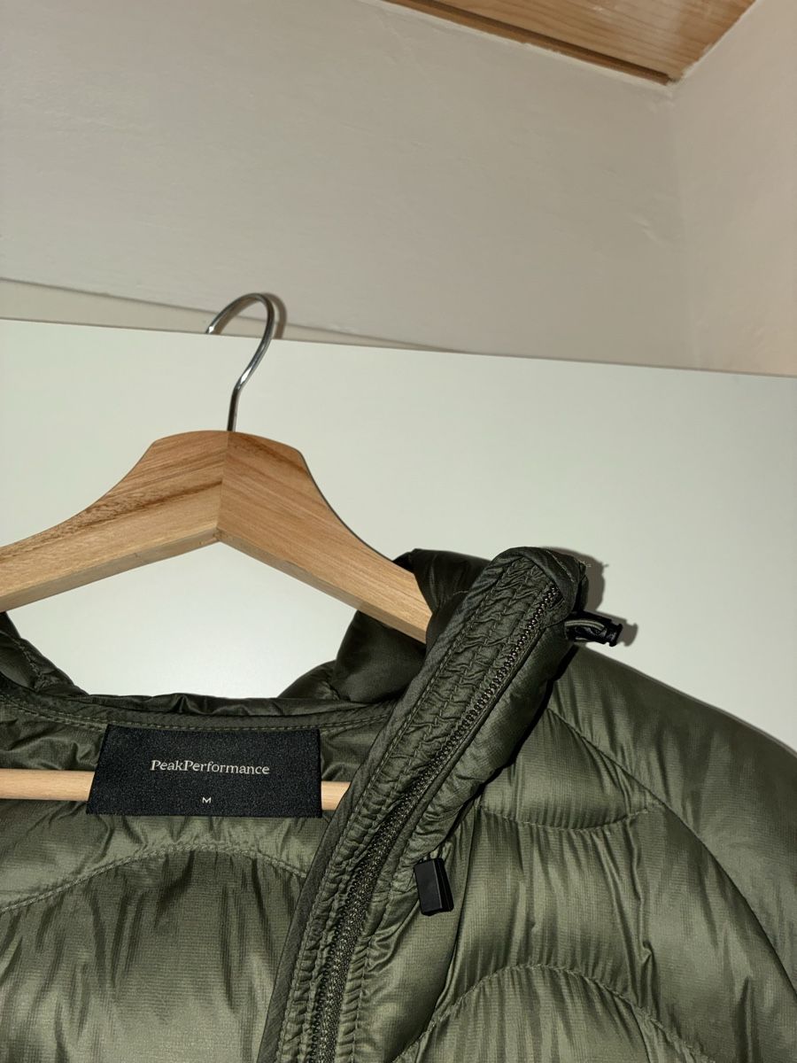 Peak Performance Giacche: Peak Performance Daunenjacke oliv   – Usato da Lichtensteig venduto da rah_5w82 2